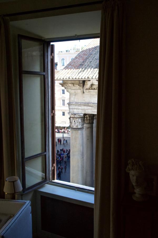 Semesterbostad Luxurious Loft Facing The Pantheon *