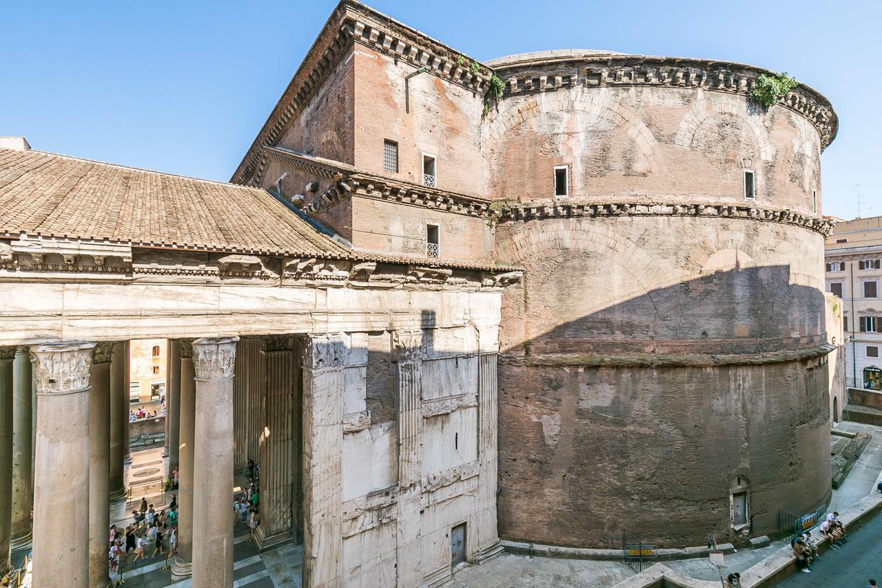 Semesterbostad Luxurious Loft Facing The Pantheon Rom